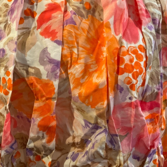 “ZARA” ORANGE FLORAL Crop Top. - Picture 4 of 15